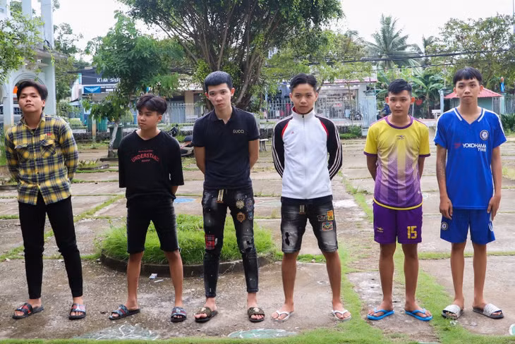 Nhóm thanh niên bị khởi tố, bắt tạm giam.