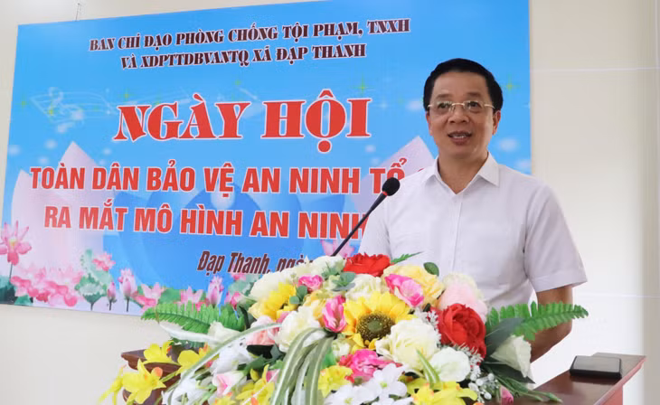 Đồng chí Nguyễn Văn Hồi, Ủy viên Ban Thường vụ Tỉnh ủy, Trưởng Ban Dân vận Tỉnh ủy, Chủ tịch Ủy ban Mặt trận Tổ quốc tỉnh phát biểu chỉ đạo tại ngày hội.
