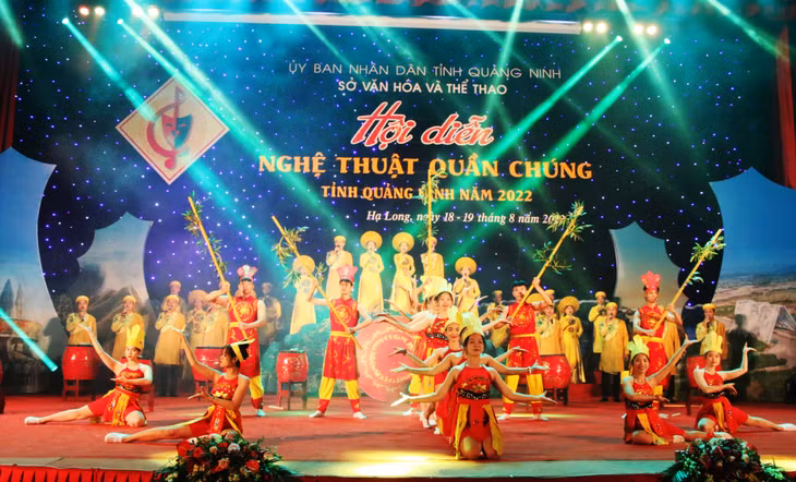 Tiết mục của Đoàn nghệ thuật quần chúng TX Đông Triều.