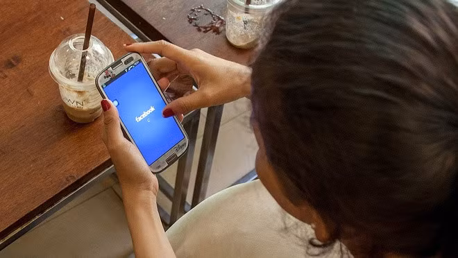 Faceboook cũng đồng ý trả 37,5 triệu USD để bồi thường vụ kiện tố mạng xã hội này theo dõi vị trí người dùng qua điện thoại kể cả khi đã tắt định vị. Ảnh: Getty Images.