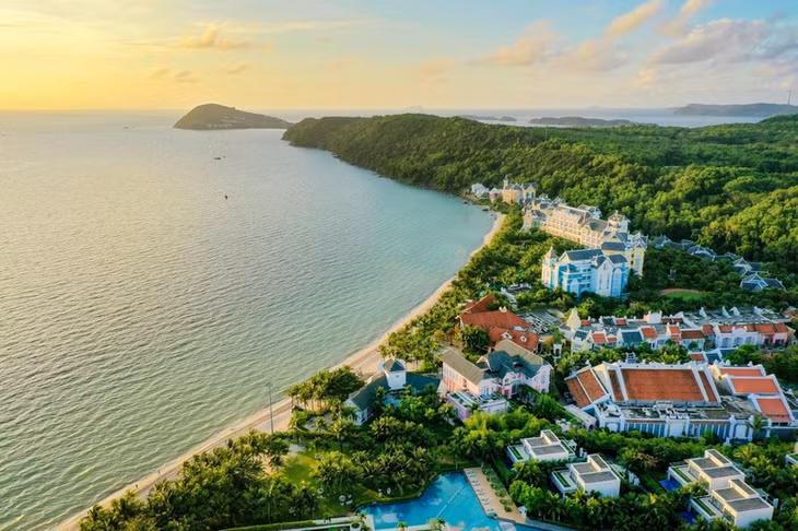 Phú Quốc đã lọt top 25 hòn đảo tốt nhất thế giới của Travel + Leisure. (Ảnh: Sun Property)