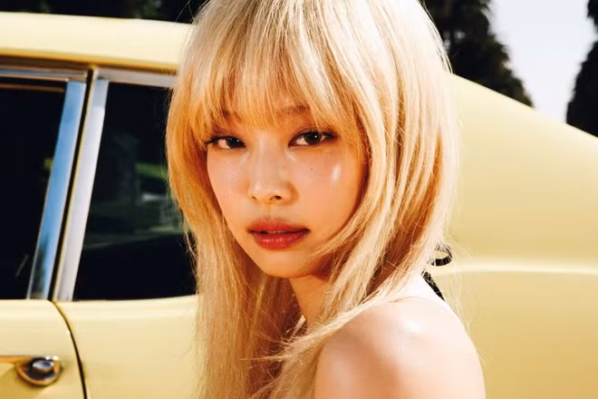 Jennie (Blackpink) phát hành MV "Mantra" trên YouTube. Ảnh: OA