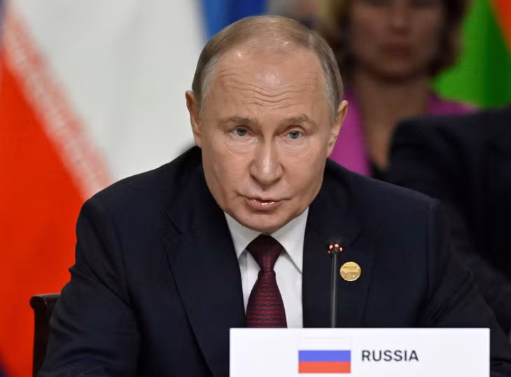 Tổng thống Nga Vladimir Putin cảnh báo những nước có ảo tưởng đánh bại Nga trên chiến trường - Ảnh: AFP