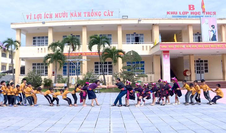 Mặc dù mới được triển khai trong toàn tỉnh từ đầu năm 2024, nhưng đến nay, thi đua xây dựng mô hình “Chi bộ 4 tốt” đã lan tỏa ngày càng sâu rộng đến từng chi bộ, đảng viên ở các địa phương, từ miền quê đến đô thị, từ miền núi đến biên giới, hải đảo. Tất cả cùng hướng đến mục tiêu xây dựng một tỉnh Quảng Ninh ngày càng giàu mạnh, hùng cường.