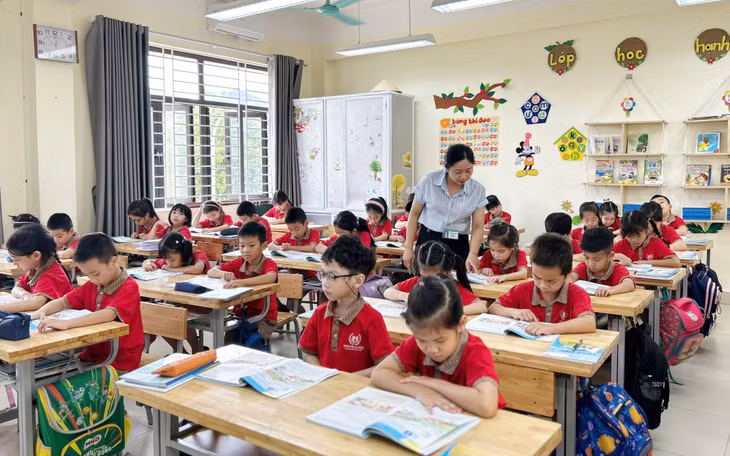 Trường Tiểu học Lê Lợi, TP Uông Bí nhanh chóng khắc phục thiệt hại sau cơn bão số 3, ổn định hoạt động giáo dục.