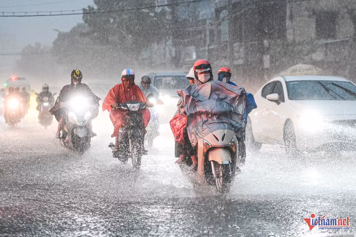 Dự báo khu vực Trung Bộ có mưa rất to. Ảnh minh họa: Nguyễn Huế