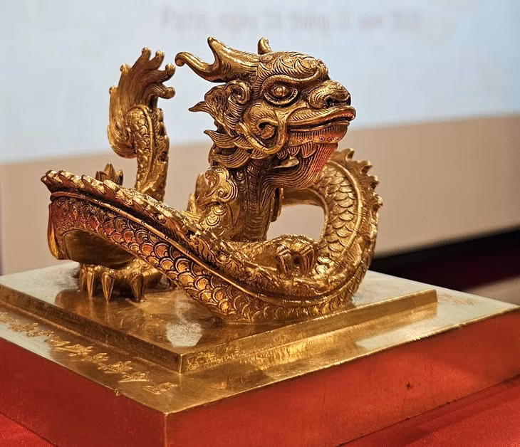 Ấn vàng Hoàng đế chi bảo về nước, đặt tại Bảo tàng Hoàng gia Nam Hồng - Ảnh: Cục Di sản văn hóa