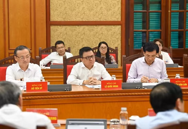 Các đại biểu dự phiên họp. (Ảnh DUY LINH)