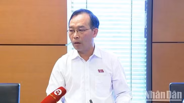 Đại biểu Trần Văn Tuấn, Phó trưởng Đoàn phụ trách Đoàn Đại biểu Quốc hội tỉnh Bắc Giang.