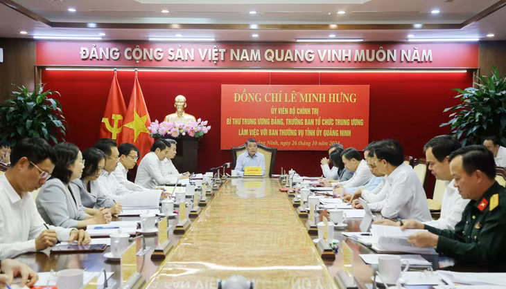 Đồng chí Lê Minh Hưng, Ủy viên Bộ Chính trị, Bí thư Trung ương Đảng, Trưởng Ban Tổ chức Trung ương, phát biểu chỉ đạo tại buổi làm việc.
