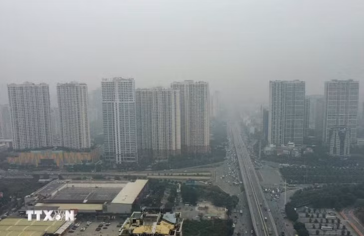 Hà Nội có 2 điểm màu đỏ (chỉ số ô nhiễm không khí từ 154-158), mức có hại cho sức khỏe. (Nguồn: TTXVN)