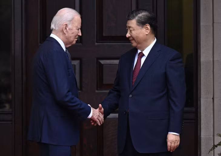 Tổng thống Mỹ Joe Biden (trái) và Chủ tịch Trung Quốc Tập Cận Bình trong cuộc gặp thượng đỉnh bên lề Tuần lễ Cấp cao Diễn đàn Hợp tác kinh tế châu Á – Thái Bình Dương (APEC) 2023, tại California (Mỹ) ngày 15/11/2023. Ảnh: AFP/TTXVN