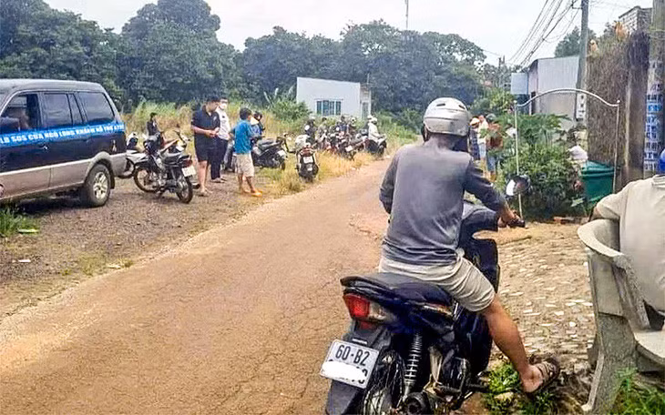 Hiện trường khu vực phát hiện bé trai bán vé số bị đánh chết - Ảnh: N.Đ.N.