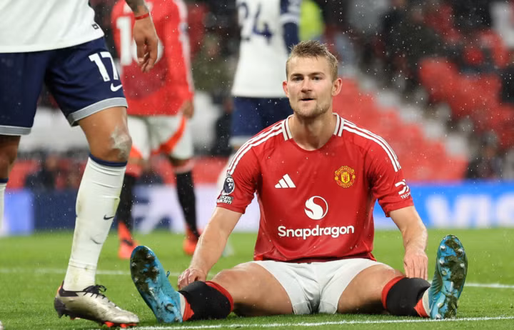 De Ligt chơi không tốt trong trận thua Tottenham.