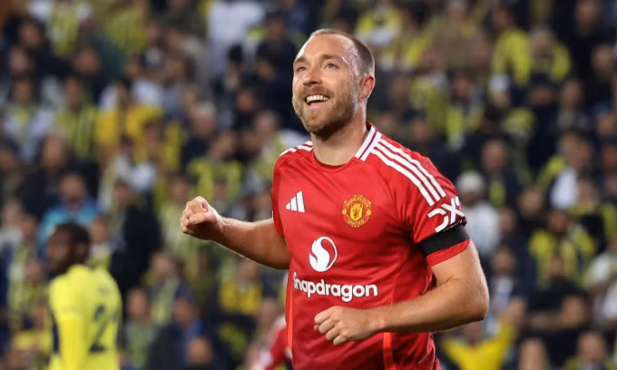 Eriksen mừng bàn mở tỷ số cho Man Utd trước Fenerbahce trên sân Ulker, quận Kadikoy, thành phố Istanbul, Thổ Nhĩ Kỳ tối 24/10/2024. Ảnh: Reuters