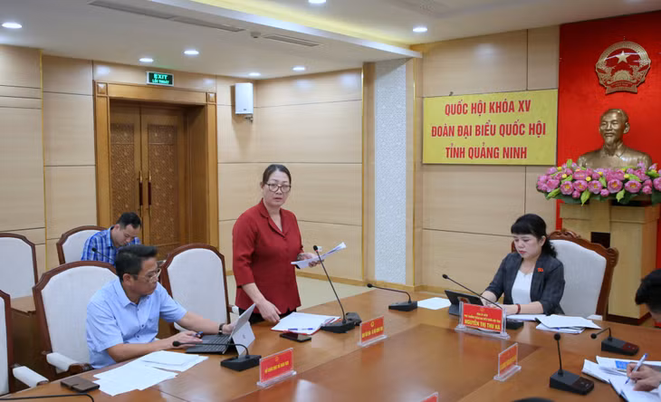 Các đại biểu cho ý kiến góp ý vào dự thảo Luật Việc làm (sửa đổi).