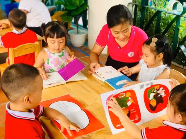 Bộ GD&amp;ĐT đề xuất giáo viên mầm non được nghỉ hưu sớm 5 năm so với quy định.