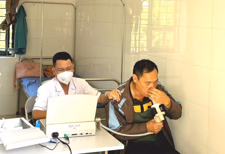 Đo chức năng hô hấp.