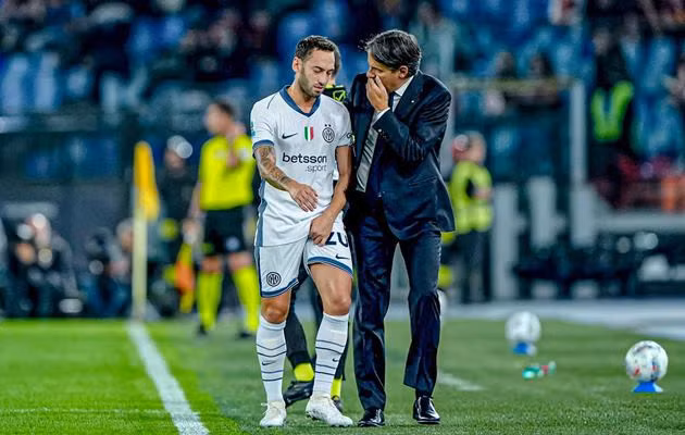 Calhanoglu dính chấn thương không hề nhẹ.