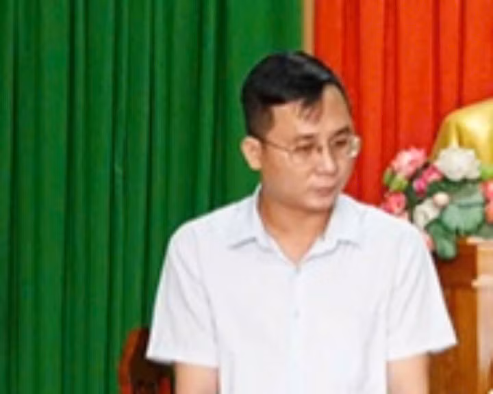 Phạm Thanh Tùng tại cơ quan công an.