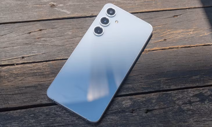 7 smartphone cận cao cấp mới ra mắt tại Việt Nam ảnh 3