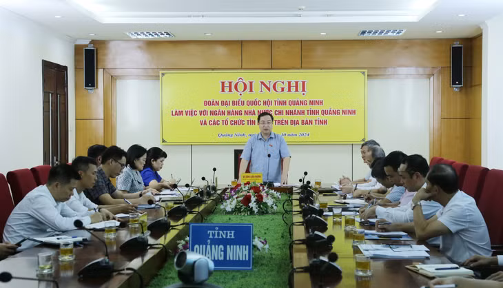 Quang cảnh buổi làm việc.