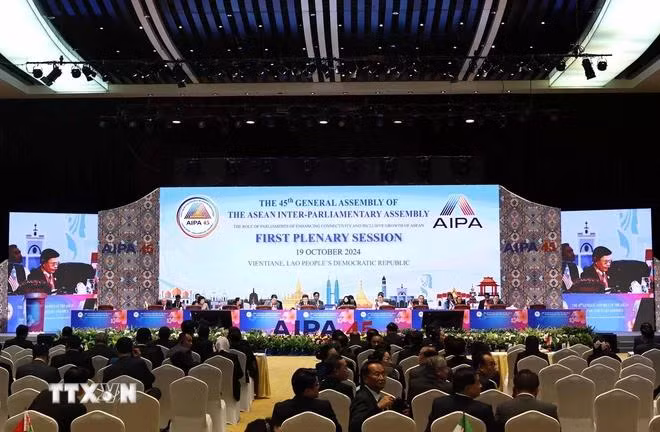 Phiên toàn thể thứ nhất Đại hội đồng AIPA-45. (Ảnh: Thống Nhất/TTXVN)