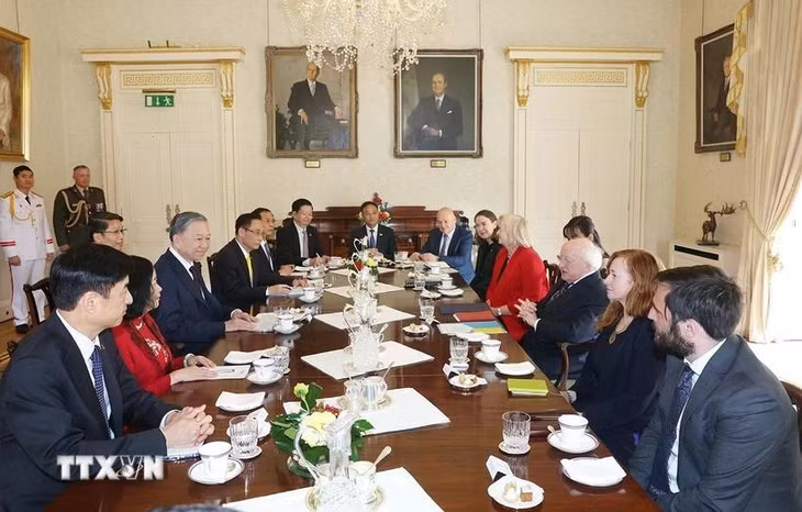 Tổng Bí thư, Chủ tịch nước Tô Lâm hội đàm với Tổng thống Ireland Michael D. Higgins. (Ảnh: Trí Dũng/TTXVN)