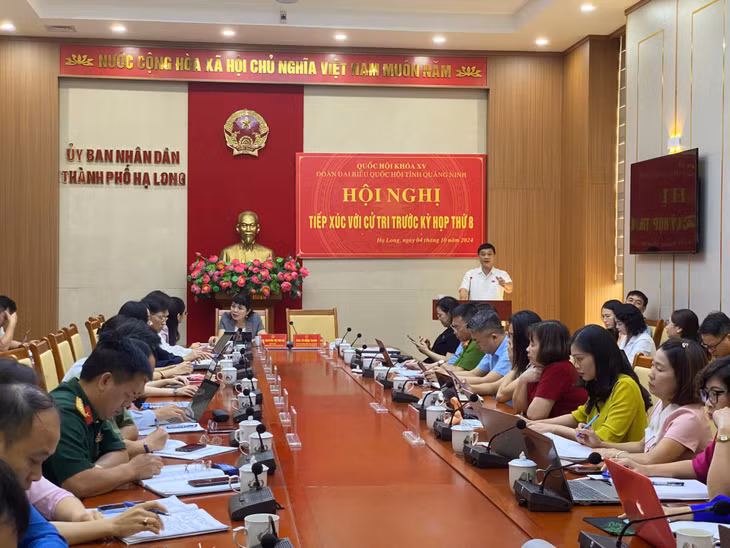 ĐBQH Vũ Hồng Thanh, Chủ nhiệm Ủy ban Kinh tế của Quốc hội thông báo đến cử tri TP Hạ Long về dự kiến nội dung, chương trình Kỳ họp thứ 8, Quốc hội khóa XV.