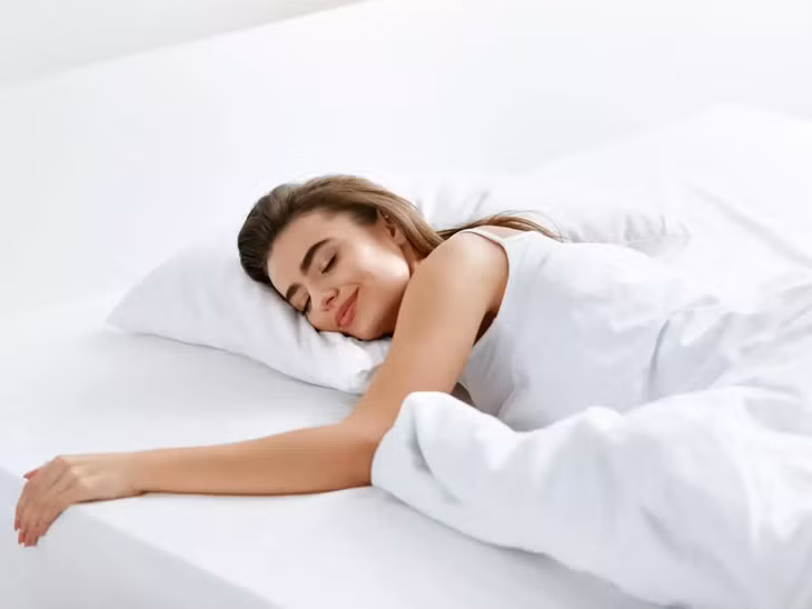 Giấc ngủ rất quan trọng để điều chỉnh chức năng tế bào và giúp cơ thể phục hồi tốt hơn (Ảnh: ST)