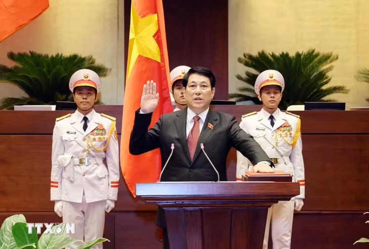 Chủ tịch nước CHXHCN Việt Nam Lương Cường tuyên thệ trước Quốc hội và đồng bào cử tri cả nước. (Ảnh: TTXVN)