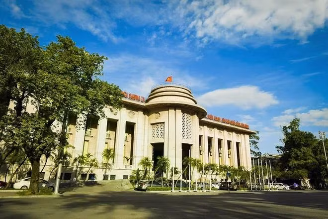 Ngân hàng Nhà nước cho biết sẽ tăng cường giám sát ngân hàng yếu kém. (Ảnh: Vietnam+)