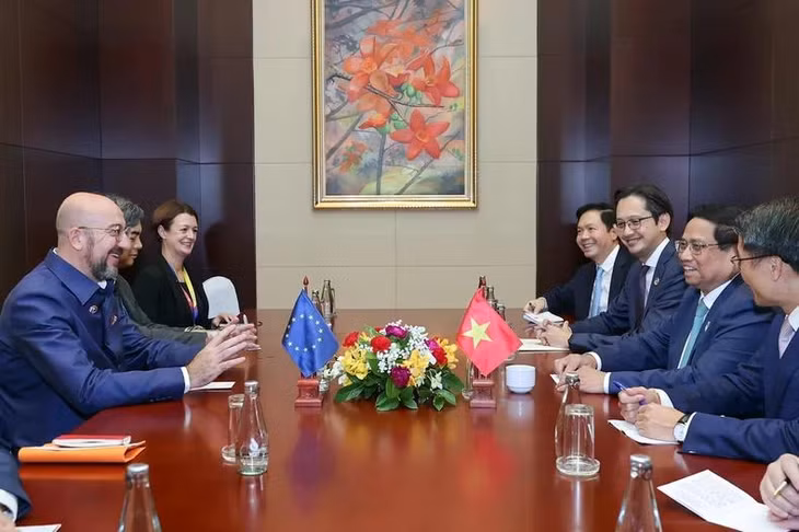 Thủ tướng Chính phủ Phạm Minh Chính gặp Chủ tịch Hội đồng châu Âu Charles Michel (Ảnh: Nhật Bắc/VGP).