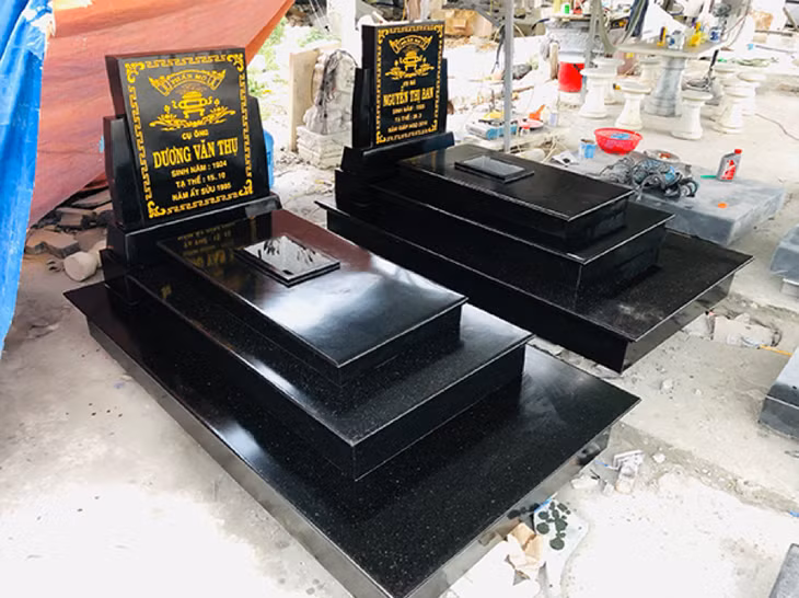 Mộ đá Granite đen