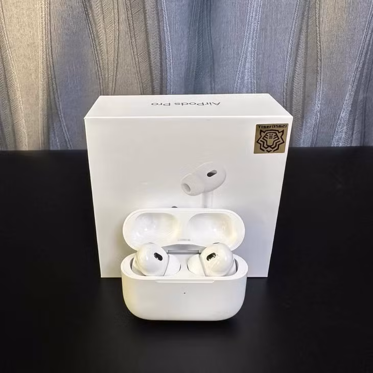Một chiếc tai nghe AirPods "hổ vằn"