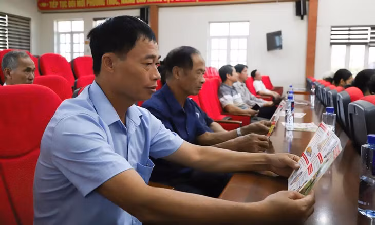 HND phường Hưng Đạo (TX Đông Triều) phối hợp tập huấn kỹ thuật chăn nuôi thú y, nuôi trồng thuỷ sản cho hội viên, nông dân. Ảnh: HND tỉnh.