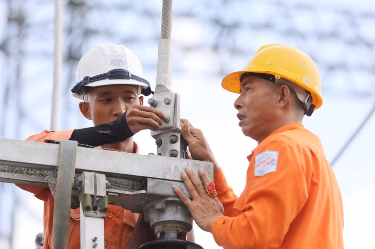 Giá điện tiếp tục được điều chỉnh tăng. Ảnh: Hoàng Giám