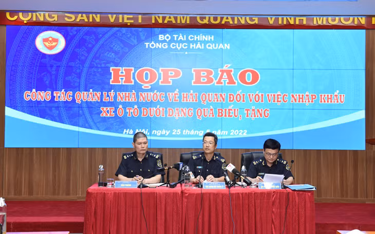 Quang cảnh họp báo.