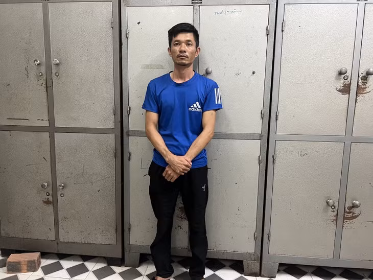 Đối tượng Trần Anh Dũng tại cơ quan Công an.