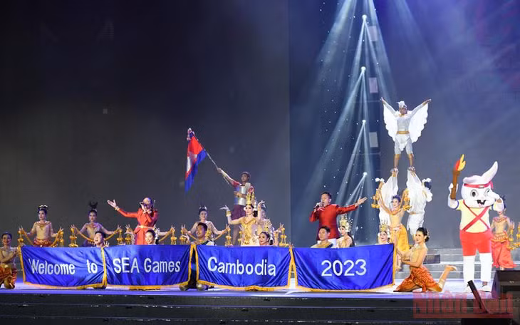 Nước chủ nhà Campuchia gửi lời chào tới SEA Games 32 (Ảnh: THÀNH ĐẠT)