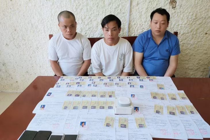 Các đối tượng bị bắt giữ.