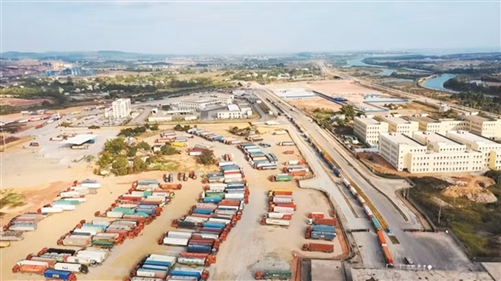 Khu hợp tác kinh tế xuyên biên giới Đông Hưng (Trung Quốc) - Móng Cái (Việt Nam) phía Trung Quốc.