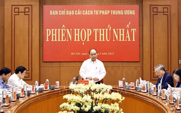 Chủ tịch nước Nguyễn Xuân Phúc phát biểu chỉ đạo tại cuộc họp. (Ảnh: TTXVN)