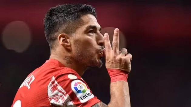 Suarez có thể đến Aston Villa.