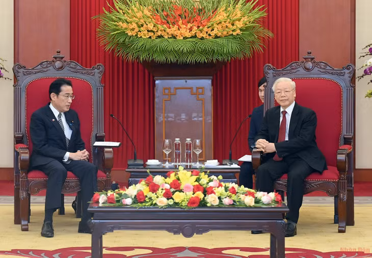Tổng Bí thư Nguyễn Phú Trọng tiếp Thủ tướng Nhật Bản Kishida Fumio. (Ảnh: Duy Linh)