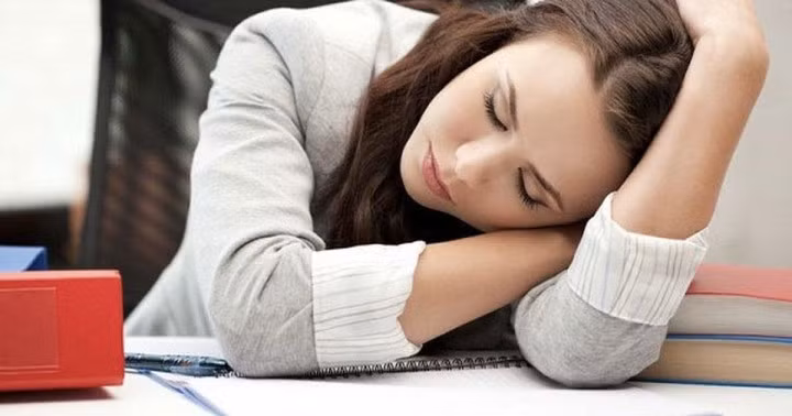 Trong thời gian phục hồi sau COVID-19, bạn có thể gặp một loạt khó khăn liên quan đến khả năng suy nghĩ của mình. (Ảnh minh họa)