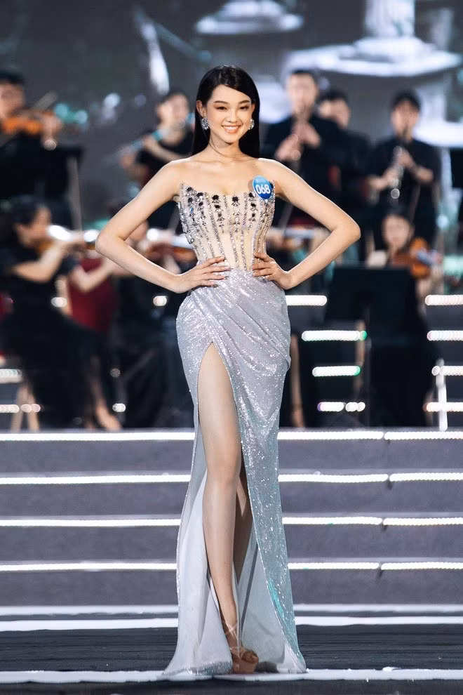 Trần Thị Bé Quyên sinh năm 2001, đến từ Bến Tre. Hiện cô đang là sinh viên Trường Đại học Công nghiệp TPHCM. Ảnh: NVCC.