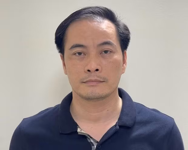 Nguyễn Văn Dũng.