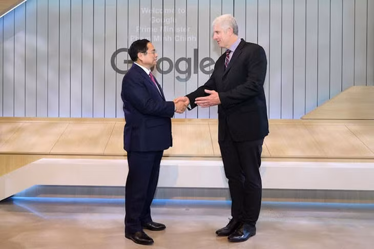Thủ tướng Phạm Minh Chính gặp ông Rick Osterloh Phó Chủ tịch cấp cao Google.