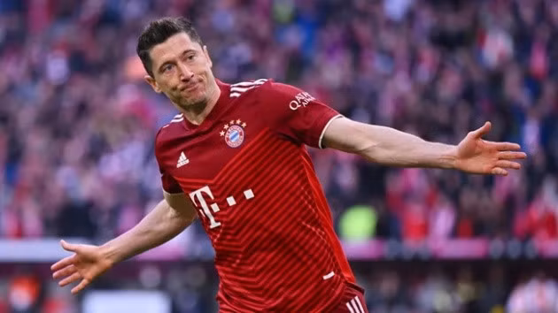 Lewandowski được Barca quan tâm.